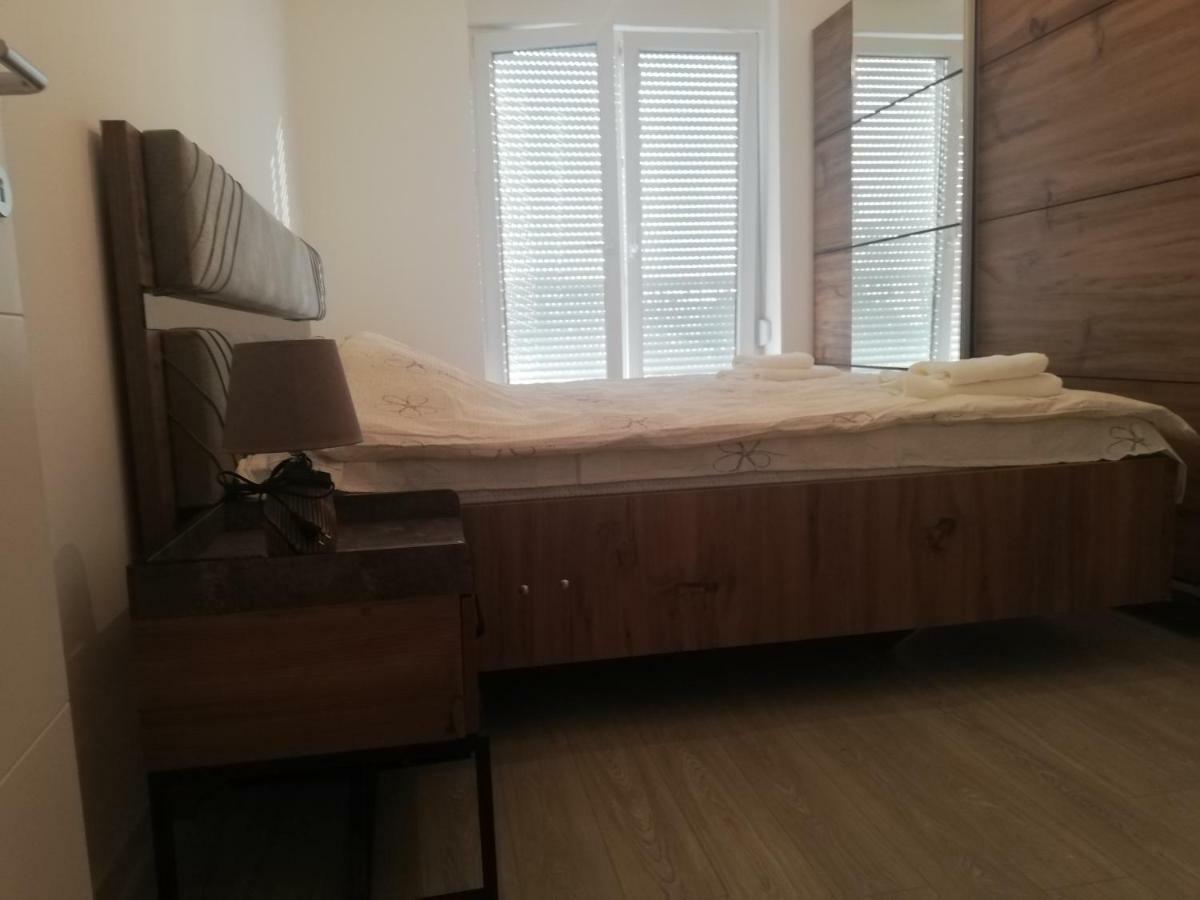Apartment 3 プリシュティナ エクステリア 写真